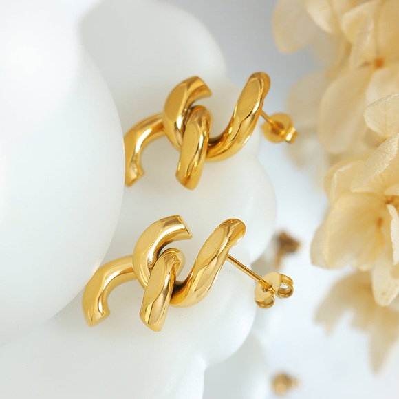 18K Gold Plated Knot Twisted Earrings*Waterproof Earrings*Minimalist Design*ML - Picture 6 of 6